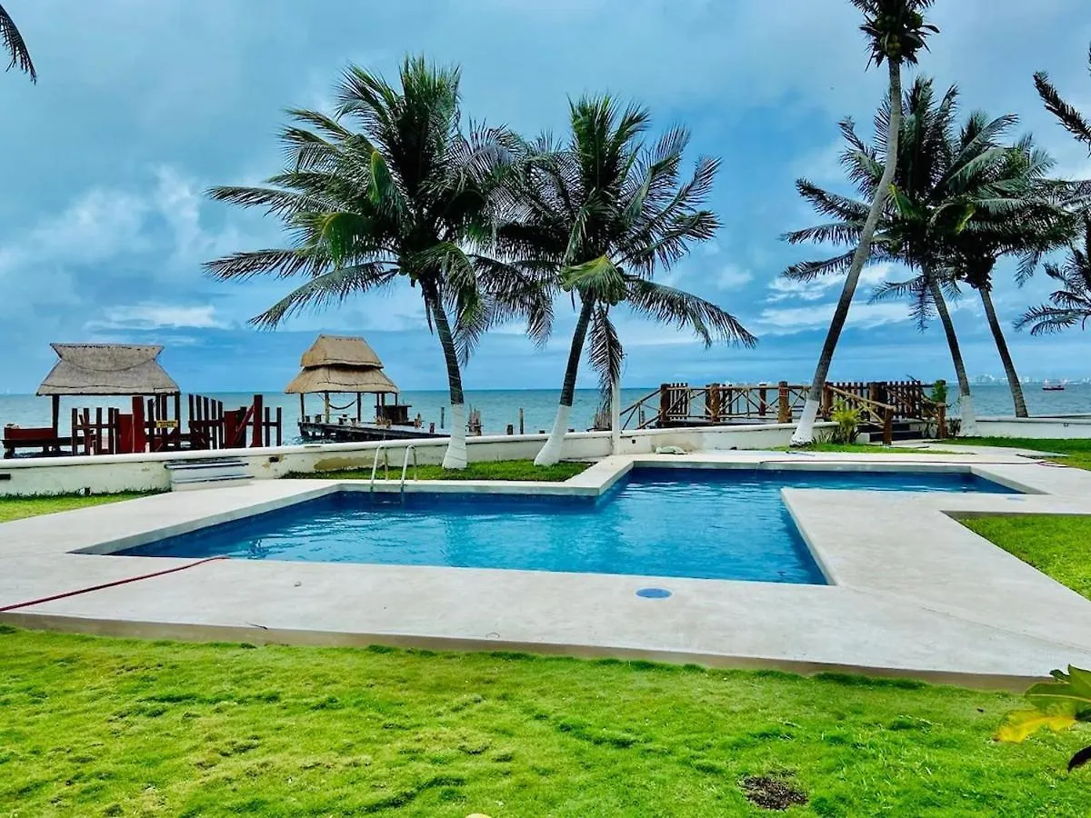 Σπίτι διακοπών Oceanfront Private Pier Pool Garden Terrace 3Br House Βίλα Κανκούν